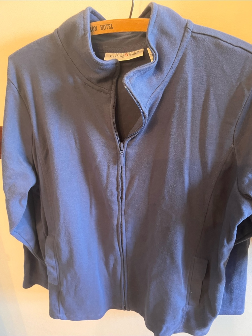 Hastings & Smith Women's Lightweight Blue Zip Jacket